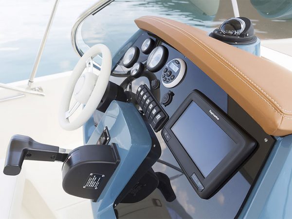 Invictus 200 FX - Imagen 4