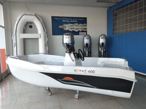 Voraz 400 Bote